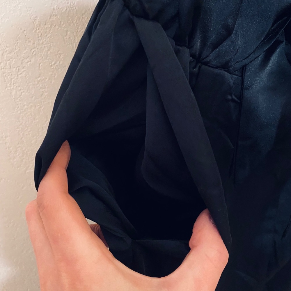 Brand New! ILLA ILLA Black Silk jumpsuit! Gorgeous - Picture 5 of 7